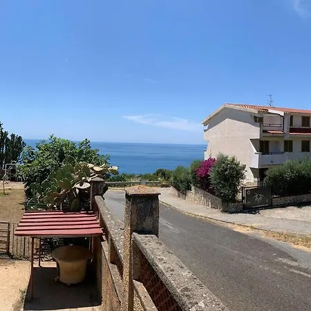 Lovely House In Scalea! Larissa House. 别墅 *